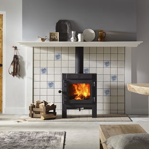 wood-burning fireplace / contemporary / closed hearth / floor-mounted