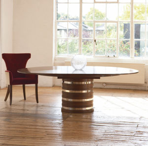 round table / contemporary / wood / extending