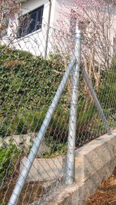 garden fence / wire mesh / metal