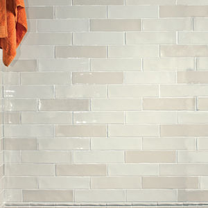 indoor tile / wall / ceramic / plain
