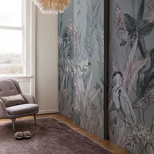 contemporary wallpaper / floral motif / nature pattern / animal motif