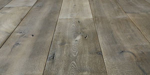 solid parquet flooring / glued / antique