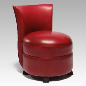 traditional fireside chair / leather