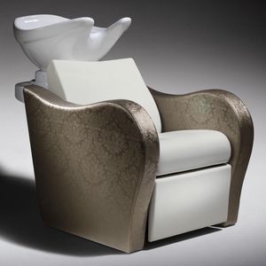 shampoo chair with footrest