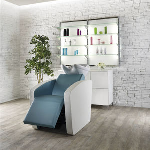 shampoo chair with footrest