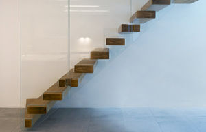 straight staircase / wooden steps / without risers / contemporary