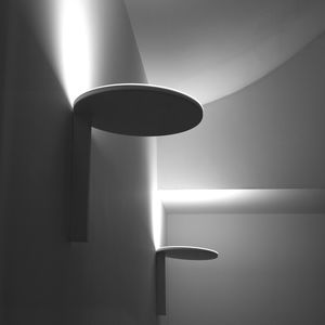 contemporary wall light / cast aluminum / methacrylate / LED