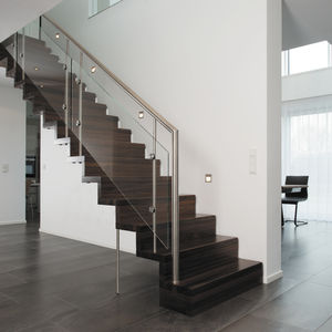 straight staircase / wooden steps / wooden frame / with risers