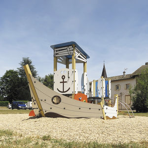 public entity play structure / wooden / stainless steel