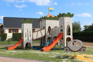 public entity play structure / HPL / stainless steel