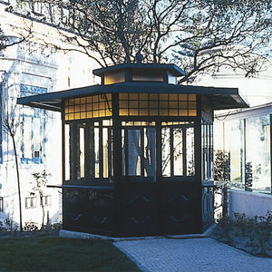 newsstand / catering / information / commercial