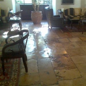 indoor tile / living room / floor / cement