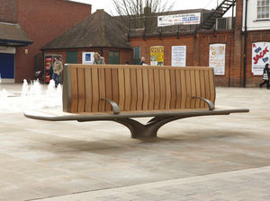 public bench / contemporary / wooden / cast aluminum