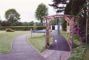 public entity play structure / plastic / musical