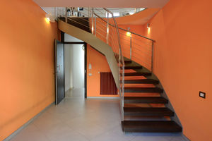 quarter-turn staircase / metal frame / wooden steps / without risers