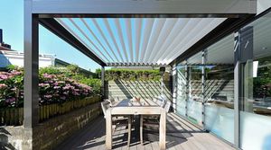 wall-mounted pergola / self-supporting / aluminum / with mobile slats