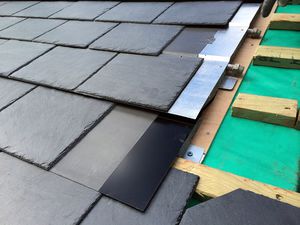 solar thermal roof tile / slate
