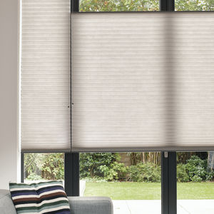 pleated blinds / canvas