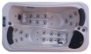 built-in hot tub / rectangular / 2-person