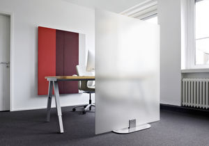 interior fitting glass panel / building / transparent / acoustic