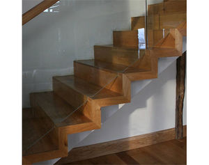 straight staircase / wooden steps / wooden frame / with risers