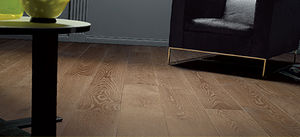 solid parquet flooring / glued / oiled