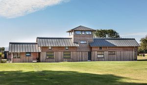 prefab house / traditional / timber frame house / wooden frame