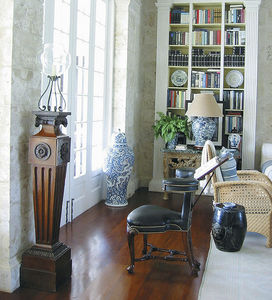 classic chair / leather