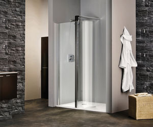 walk-in shower / glass / rectangular