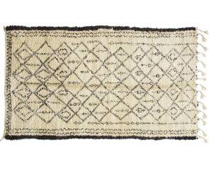 traditional rug / geometric / patterned / wool