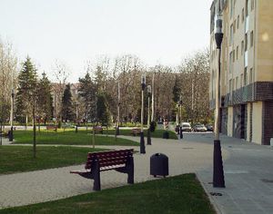 urban lamppost / contemporary / stainless steel / cast iron