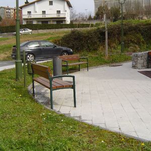 public bench / contemporary / wooden / cast iron