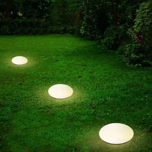 floor lamp / contemporary / polyethylene / garden