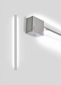 contemporary wall light / aluminum / LED / linear