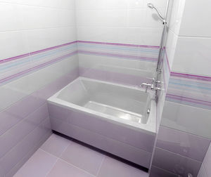 free-standing bathtub / acrylic