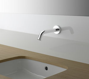 washbasin single tap / wall-mounted / brass / electronic