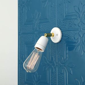 traditional wall light / brass / ceramic / halogen