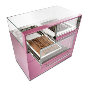 refrigerated display counter / upright / chocolate / for shops