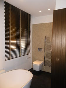 Venetian blinds / wooden