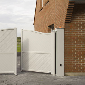 automatic swing gate opening mechanism