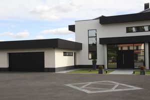 sectional garage doors / wooden / steel / automatic