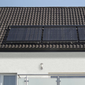 evacuated tubular solar thermal collector / for heating / with anti-reflective glass / for roofs