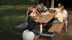 picnic table / rectangular / outdoor / contemporary