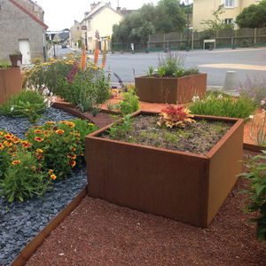 COR-TEN® steel planter / thermo-lacquered steel / square / custom