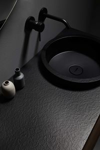 built-in washbasin / round / resin / classic
