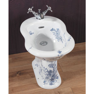 porcelain bidet