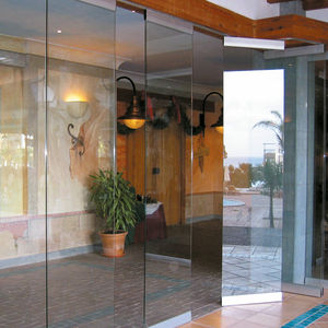 sliding and stacking partition / glazed / professional