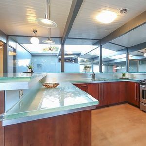 glass countertop / kitchen / recycled / heat-resistant