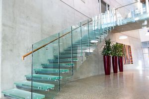 straight staircase / glass steps / metal frame / without risers