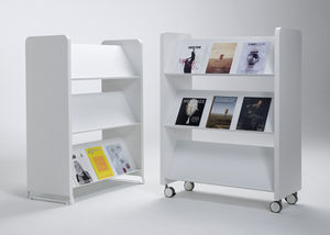 periodicals display rack / wooden / on casters
